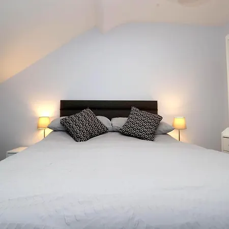 Entire Penthouse Apartment With Sea Views Portrush Exterior photo