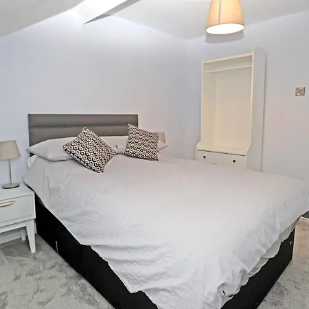 Entire Penthouse Apartment With Sea Views Portrush Exterior photo