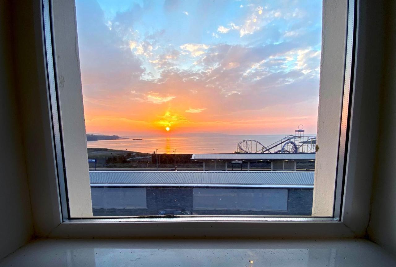 Apartment Entire Penthouse With Sea Views